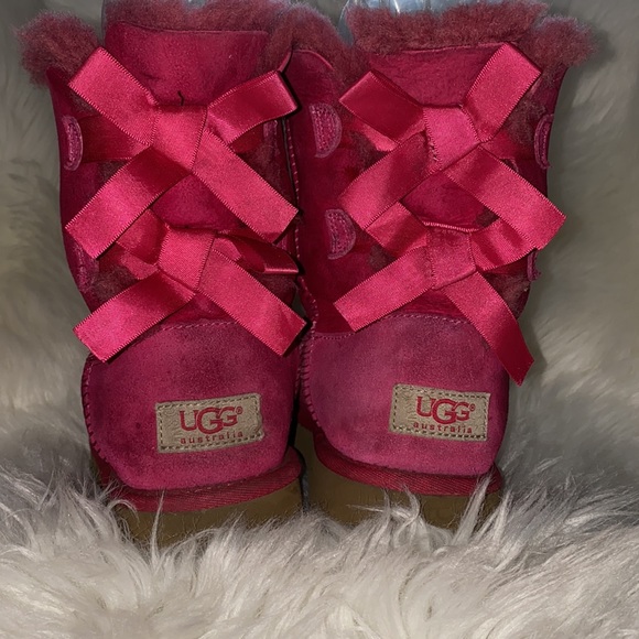 UGG but #3 - Picture 3 of 11